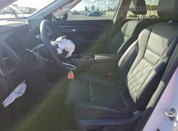 JN8BT3DD4SW306086 2025 NISSAN ROGUE White 