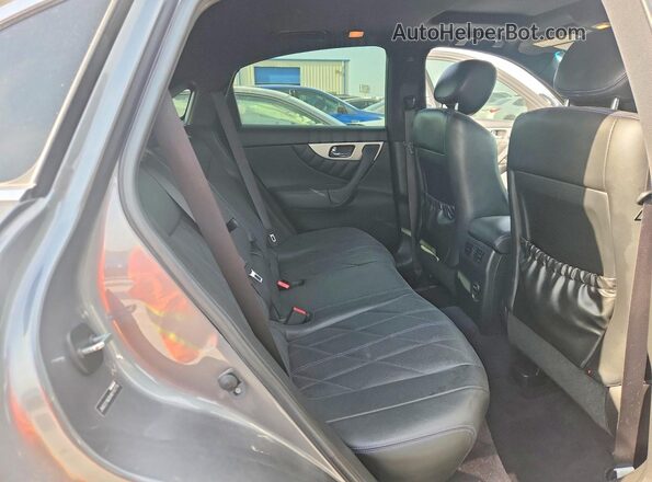 JN8CS1MU8HM143779 2017 INFINITI QX70 Gray Vista del compartimento del motor