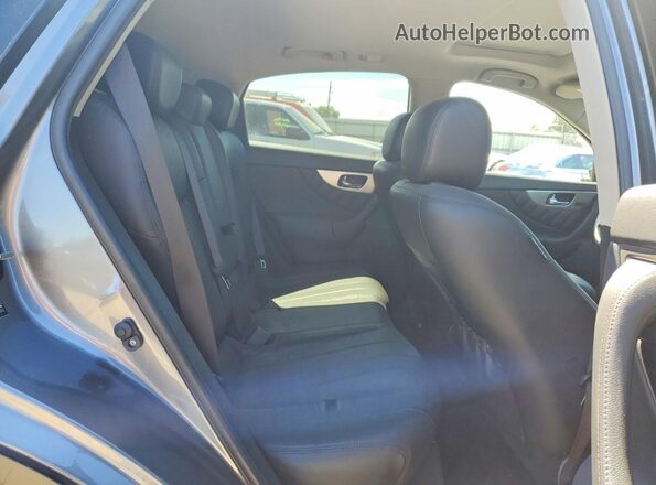 JN8CS1MW9HM416052 2017 INFINITI QX70 White Widok wnętrza z tyłu