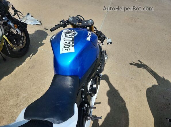 JS1GR7MA0R7101487 2024 SUZUKI GSX-R750 Blue Vista trasera
