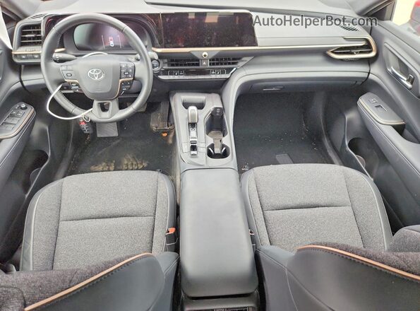 JTDAAAAF2P3009043 2023 TOYOTA CROWN Red Vista del salpicadero