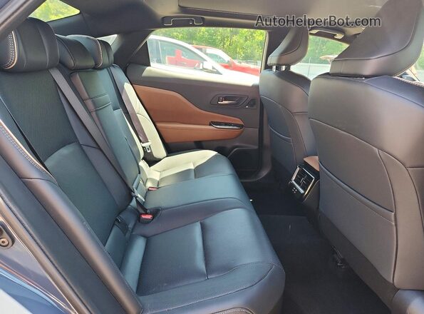 JTDAAAAF6S3037033 2025 TOYOTA CROWN Blue Vista de los asientos traseros