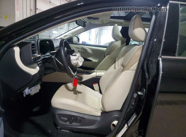 JTDAAAAF8P3017910 2023 TOYOTA CROWN Black 