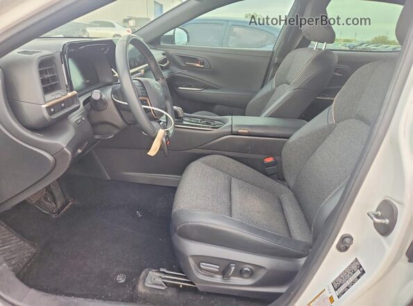 JTDAAAAFXR3025168 2024 TOYOTA CROWN White Vista interior delantera