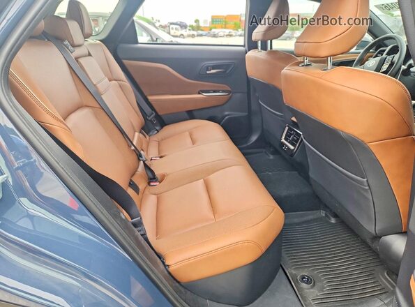 JTDACAAJ1S3030361 2025 TOYOTA CROWN Blue Вид задньої частини салону