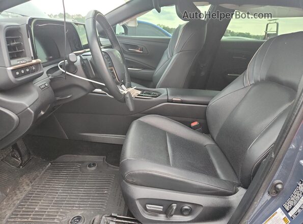 JTDACAAJ3S3019068 2025 TOYOTA CROWN Blue Vista interior delantera