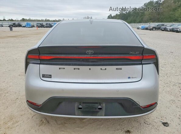 JTDACAAU2P3013604 2023 TOYOTA PRIUS Silver უკანა ხედი
