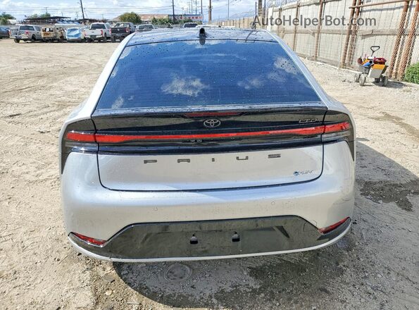JTDACAAU3R3017471 2024 TOYOTA PRIUS Silver Vista trasera