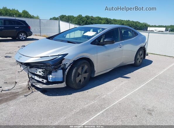 JTDACAAU4R3022663 2024 TOYOTA PRIUS Silver Przód lewy
