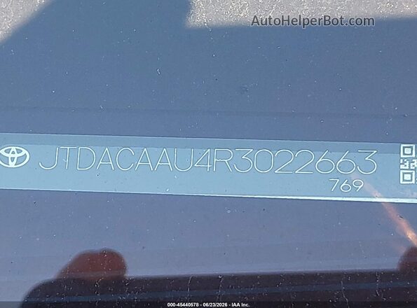 JTDACAAU4R3022663 2024 TOYOTA PRIUS Silver Widok komory silnika