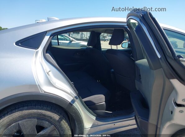 JTDACAAU4R3022663 2024 TOYOTA PRIUS Silver Widok naklejki z numerem VIN