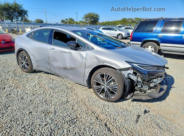 JTDACAAU6P3008261 2023 TOYOTA PRIUS Silver წინა მარჯვენა