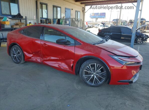 JTDACAAU6R3032675 2024 TOYOTA PRIUS Красный Передняя правая четверть