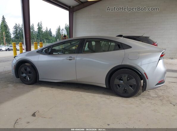 JTDACAAU6T3079115 2026 TOYOTA PRIUS Silver სალონის 360-გრადუსიანი ხედი