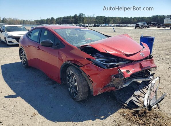 JTDACACU0R3025539 2024 TOYOTA PRIUS Red Przód prawy