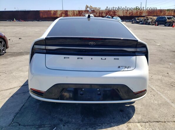 JTDACACU2R3022562 2024 TOYOTA PRIUS White 