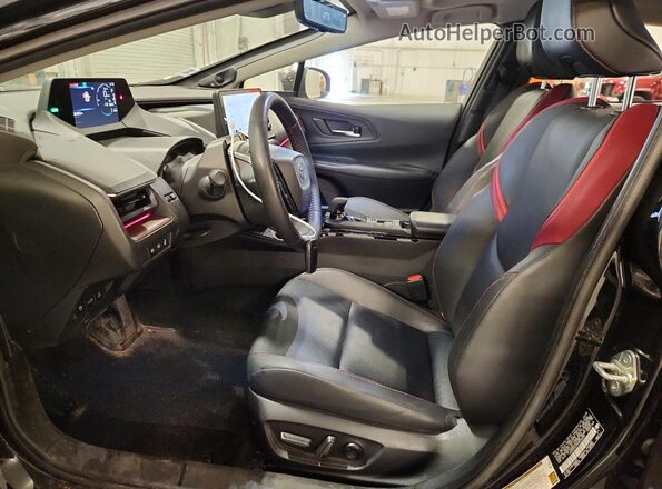 JTDACACU4R3022255 2024 TOYOTA PRIUS Черный Вид салона спереди