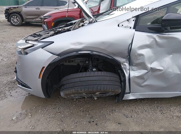 JTDACACU4R3022692 2024 TOYOTA PRIUS PRIME Silver Widok z przodu