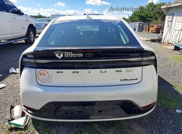 JTDACACU4R3036639 2024 TOYOTA PRIUS White Հետևի տեսք