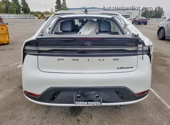 JTDACACU7R3033251 2024 TOYOTA PRIUS White Vista trasera