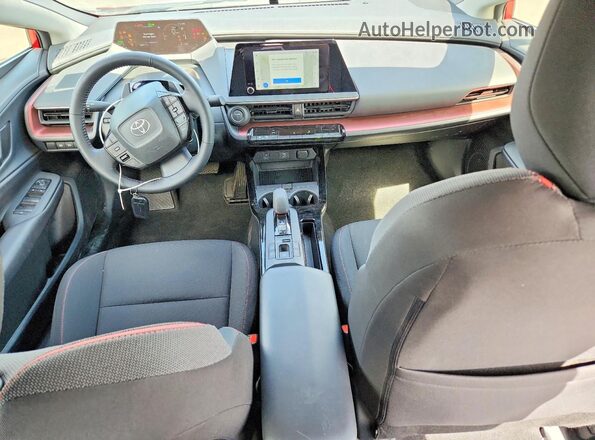 JTDACACU7S3045678 2025 TOYOTA PRIUS Red Vista del salpicadero
