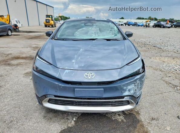 JTDACACUXR3037861 2024 TOYOTA PRIUS Gray Вид спереду