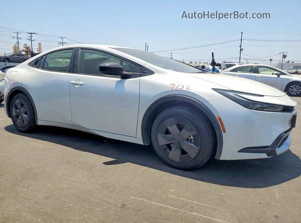 JTDACACUXT3072584 2026 TOYOTA PRIUS White Առջևի աջ