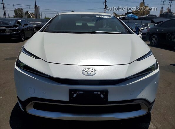 JTDACACUXT3072584 2026 TOYOTA PRIUS White Դիմացի տեսք