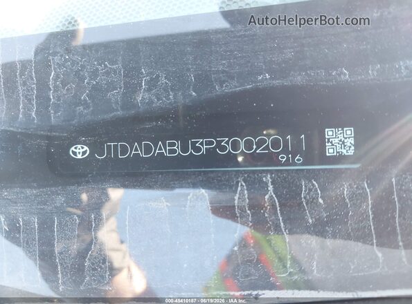 JTDADABU3P3002011 2023 TOYOTA PRIUS White ძრავის განყოფილების ხედი