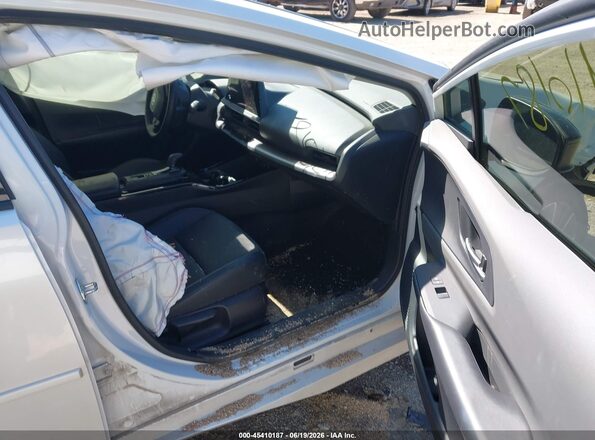 JTDADABU3P3002011 2023 TOYOTA PRIUS White წინა სალონის ხედი