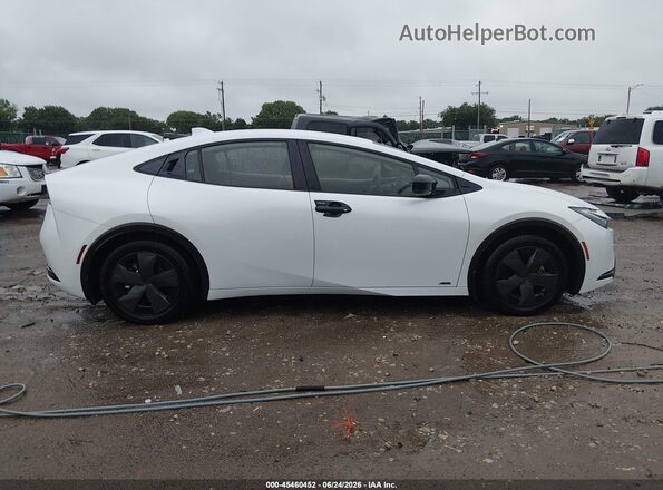 JTDADABU3R3018227 2024 TOYOTA PRIUS White Вид задньої частини салону