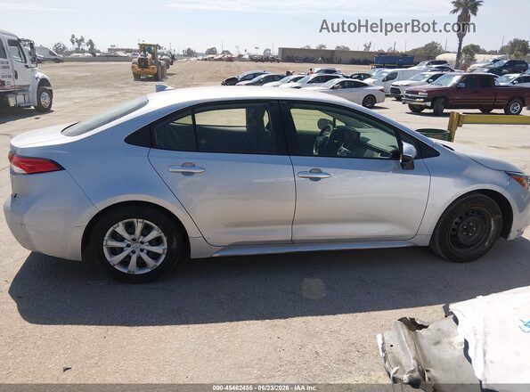 JTDB4MEE1RJ016062 2024 TOYOTA COROLLA Silver Vista interior trasera