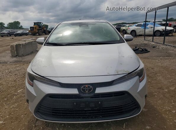 JTDB4MEE4RJ015634 2024 TOYOTA COROLLA Серебряный Вид спереди