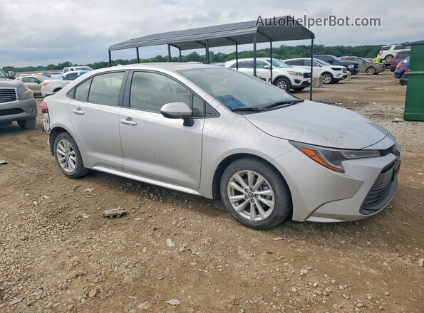 JTDB4MEE4RJ015634 2024 TOYOTA COROLLA Серебряный Передняя правая четверть