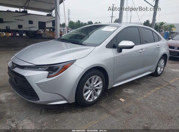 JTDB4MEE4RJ015682 2024 TOYOTA COROLLA Silver Vista tres cuartos delantera izquierda