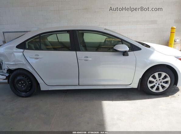 JTDB4MEE5T3041056 2026 TOYOTA COROLLA White Widok wnętrza 360 stopni