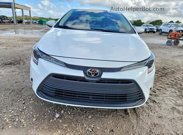 JTDB4MEE6PJ005121 2023 TOYOTA COROLLA White Դիմացի տեսք