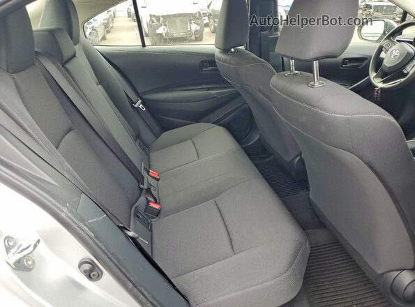 JTDBCMFE1T3120063 2026 TOYOTA COROLLA Silver Vista de los asientos traseros