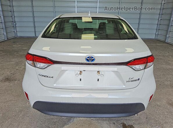 JTDBCMFE2RJ015987 2024 TOYOTA COROLLA White 