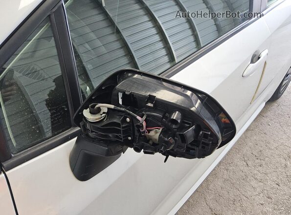 JTDBCMFE2RJ015987 2024 TOYOTA COROLLA White 