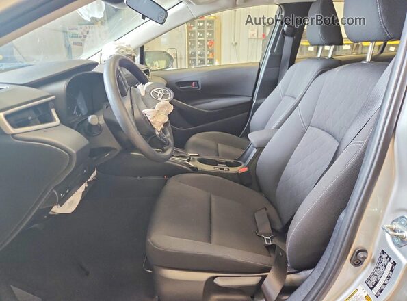 JTDBCMFE2S3072829 2025 TOYOTA COROLLA Silver Widok wnętrza z przodu