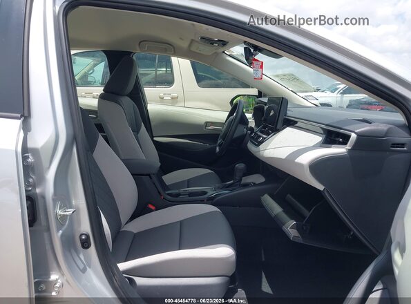 JTDBCMFE2T3113042 2026 TOYOTA COROLLA HYBRID Silver Սալոնի դիմացի տեսք