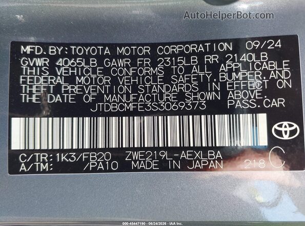 JTDBCMFE3S3069373 2025 TOYOTA COROLLA Light Blue Vista del compartimento del motor
