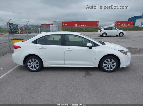 JTDBCMFE3T3131730 2026 TOYOTA COROLLA HYBRID Белый Вид задней части салона