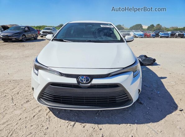 JTDBCMFE4P3023459 2023 TOYOTA COROLLA White Вид спереду