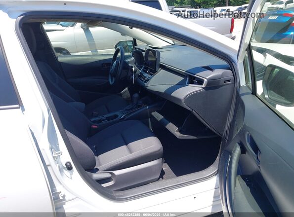 JTDBCMFE5PJ011848 2023 TOYOTA COROLLA Белый Вид салона спереди