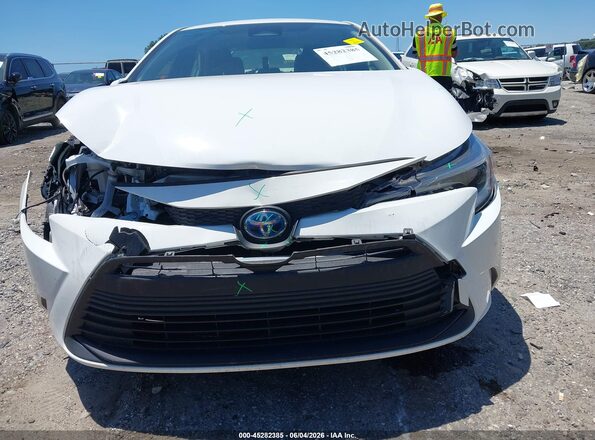 JTDBCMFE5PJ011848 2023 TOYOTA COROLLA Белый Вид задней части салона