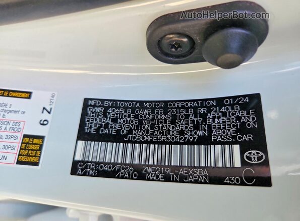 JTDBCMFE5R3042797 2024 TOYOTA COROLLA White Вид підкапотного простору