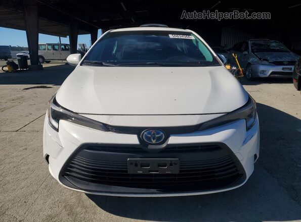 JTDBCMFE6R3047104 2024 TOYOTA COROLLA White Դիմացի տեսք