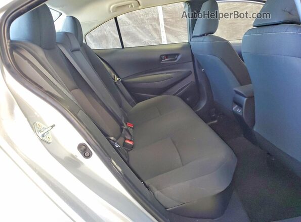 JTDBCMFE6T3127395 2026 TOYOTA COROLLA Silver Widok tylnych siedzeń